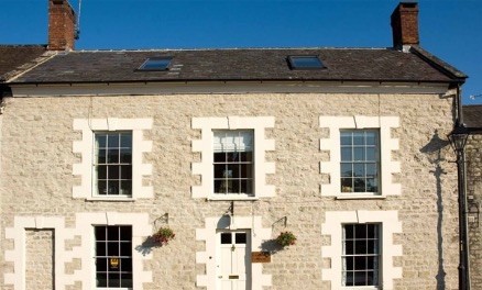 Front of Castleton House