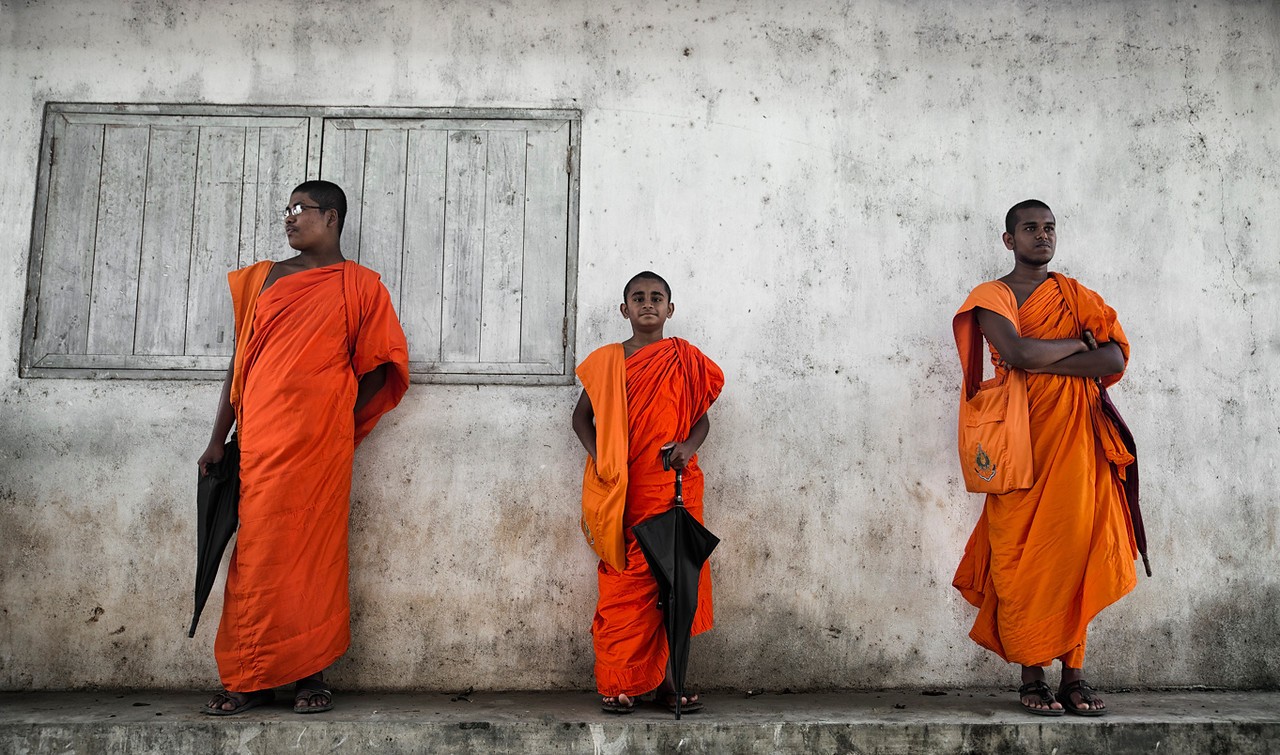 Sri Lanka monks