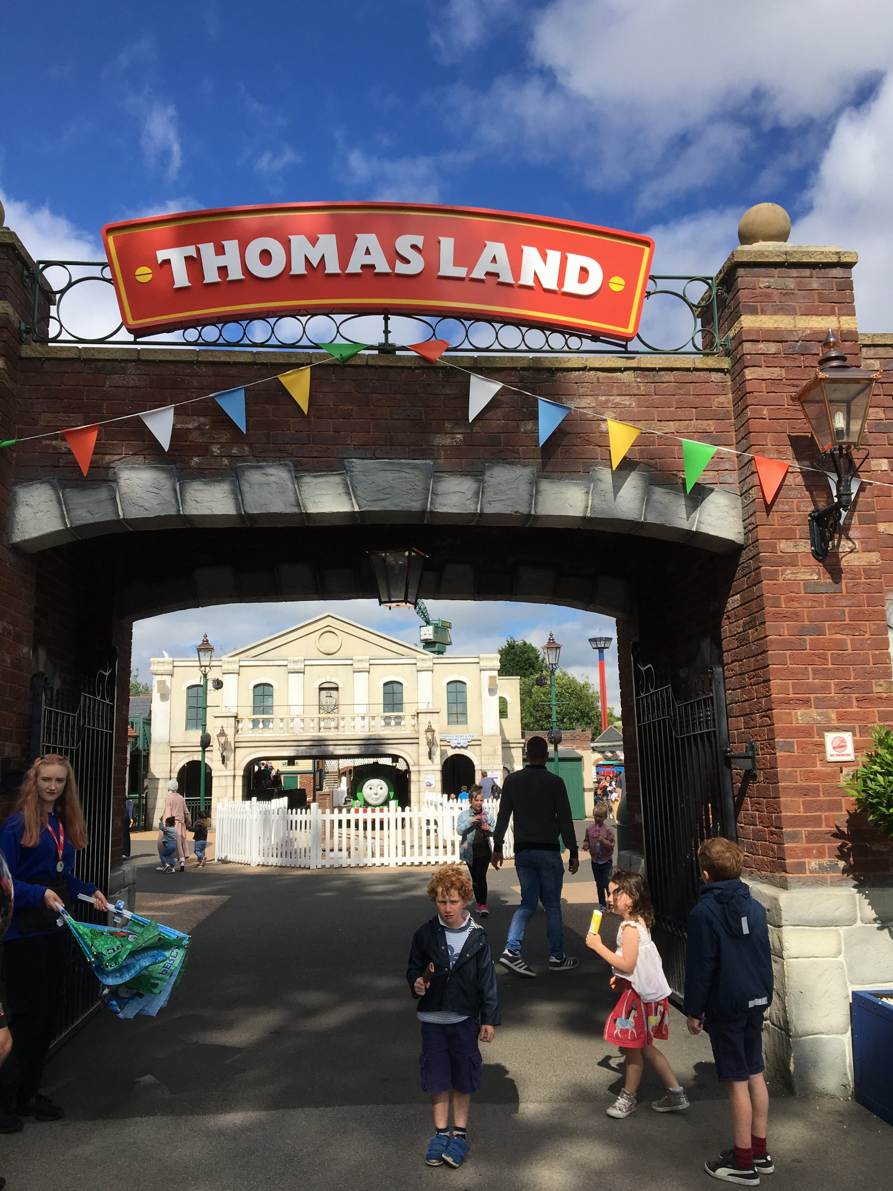 Drayton Manor Theme Park : Fun Family Day Out | The London Mummy